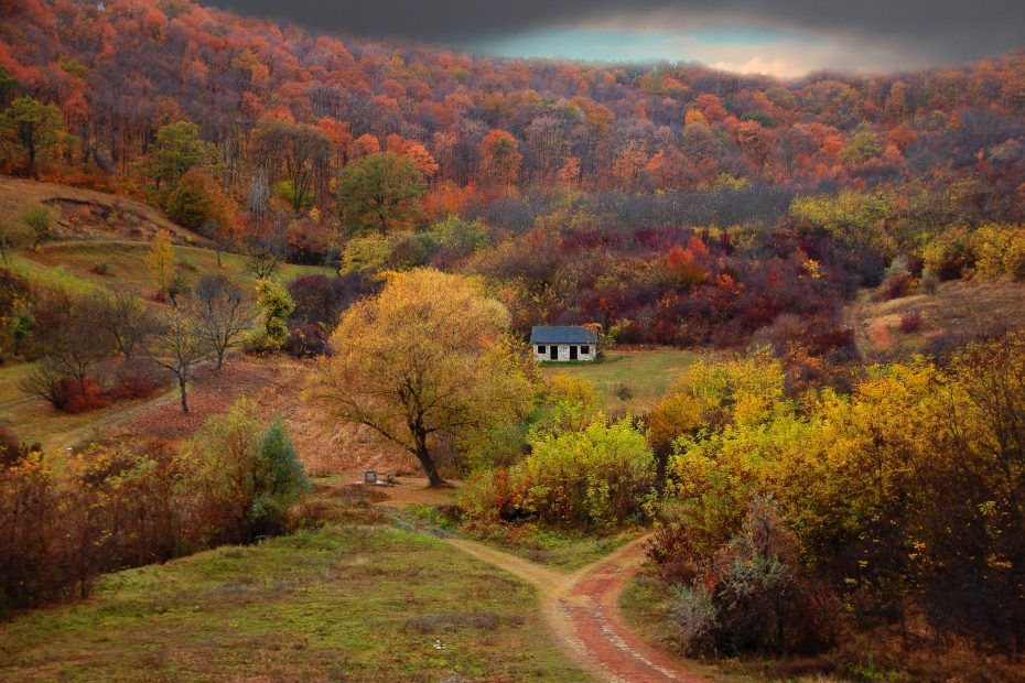 Delving into Moldova's Cultural Melting Pot: Tracing the Legacy of Romanian, Russian, and Gagauz Influences