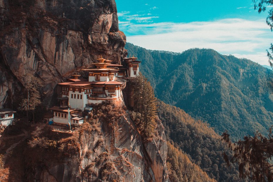 Discovering the Land of the Thunder Dragon: Bhutan